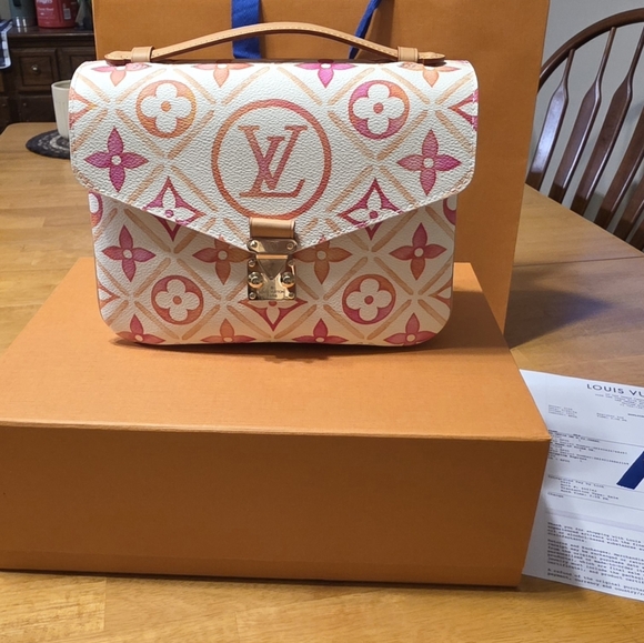 Louis Vuitton 2024 By The Pool Metis Coral - Picture 17 of 17